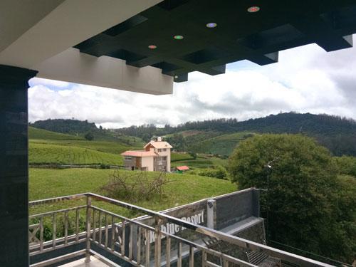 Skyblue Resort Ooty Esterno foto